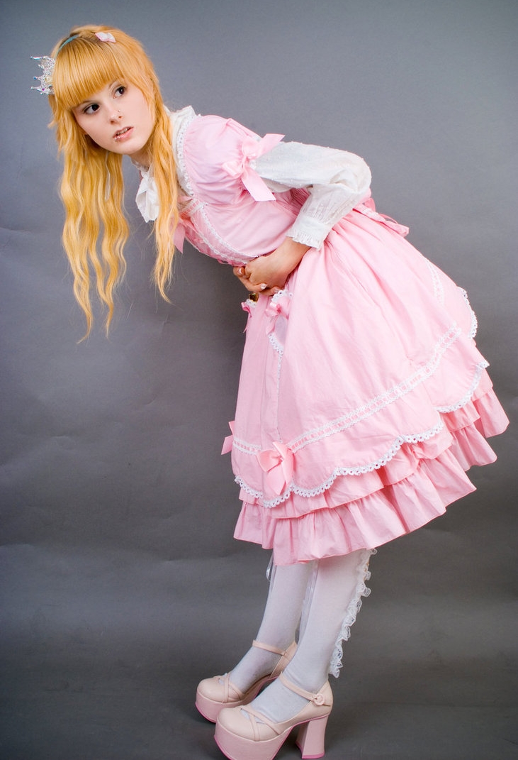 Blonde Lolita wearing White Opaque Pantyhose and Pink Shoes